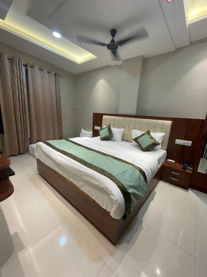 Vishwanath Inn Varanasi Bagian luar foto