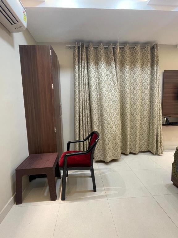 Vishwanath Inn Varanasi Bagian luar foto